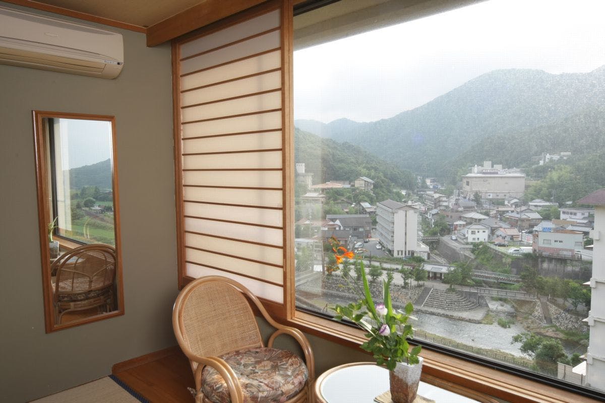山村別館