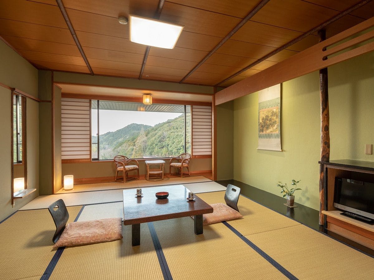 山村別館