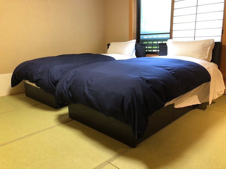 モダン和室10畳（ツイン）別棟半露天専用個室風呂付のサムネイル画像