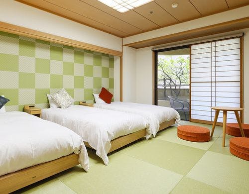 トリプルベッド和室