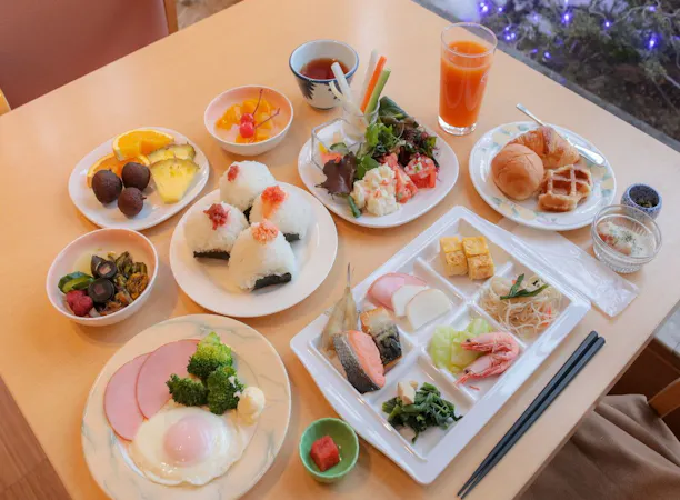 【朝食バイキング】テーブル一例