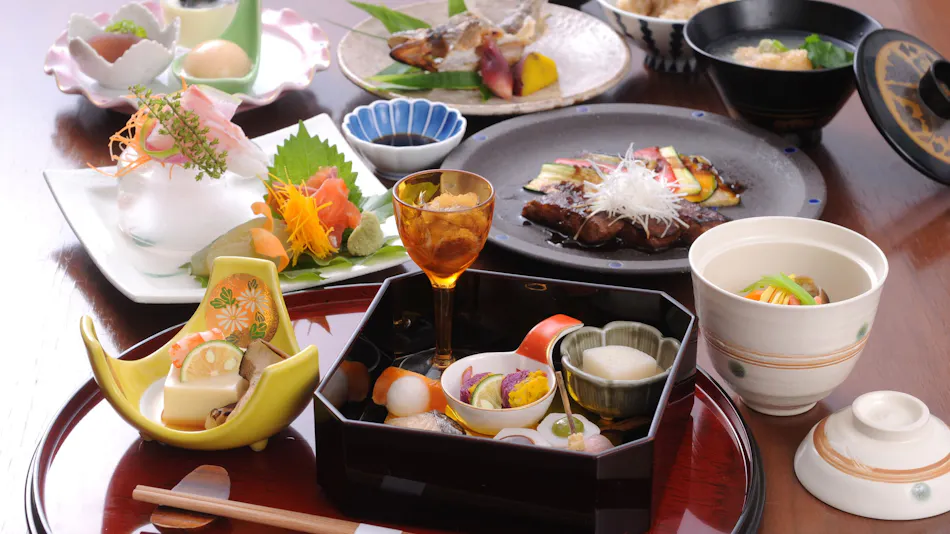 Yokotekan: An Inn of Traditional and Historic Hot Springs