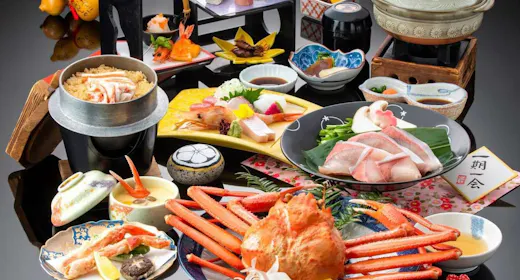 【期間限定:蟹会席】癖になる旨味と甘味が魅力の富山湾の女王~鮮やかな鮮度抜群紅ズワイ~