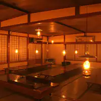 *お食事はこちらの広間でどうぞ。