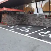 【ที่จอดรถสำหรับลูกค้าที่ใช้รถเข็น】