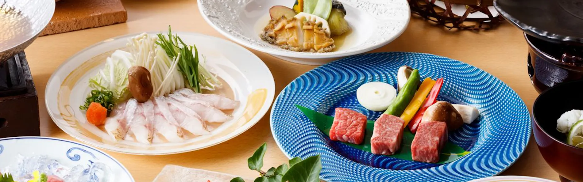 湖畔の宿 森本