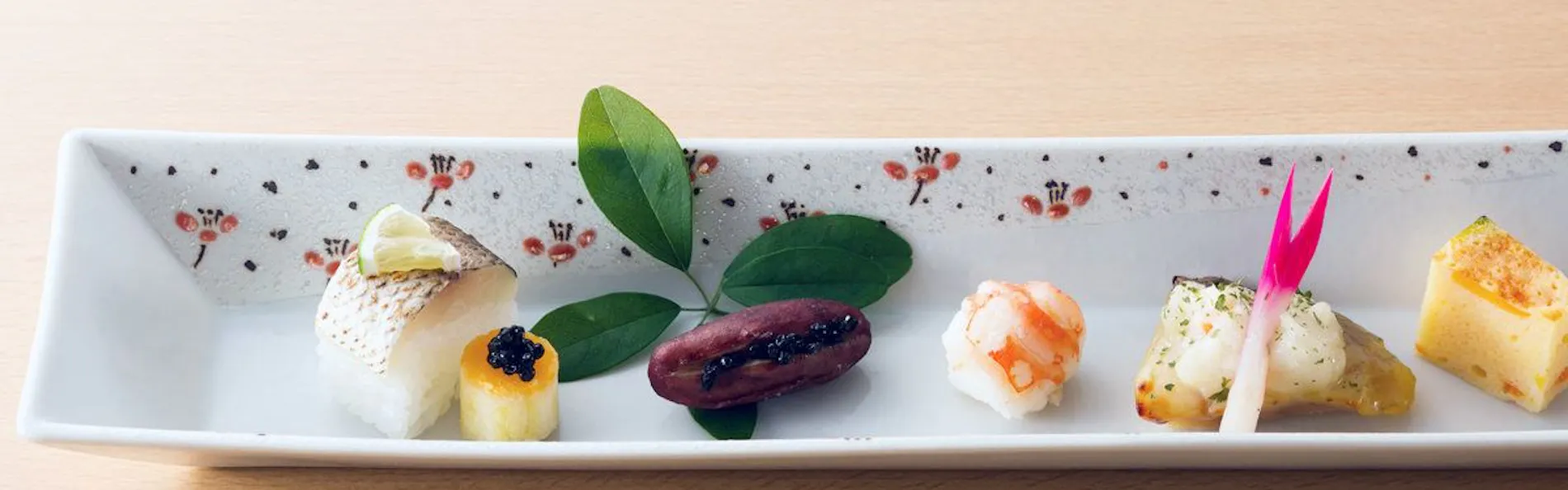 湖畔の宿 森本