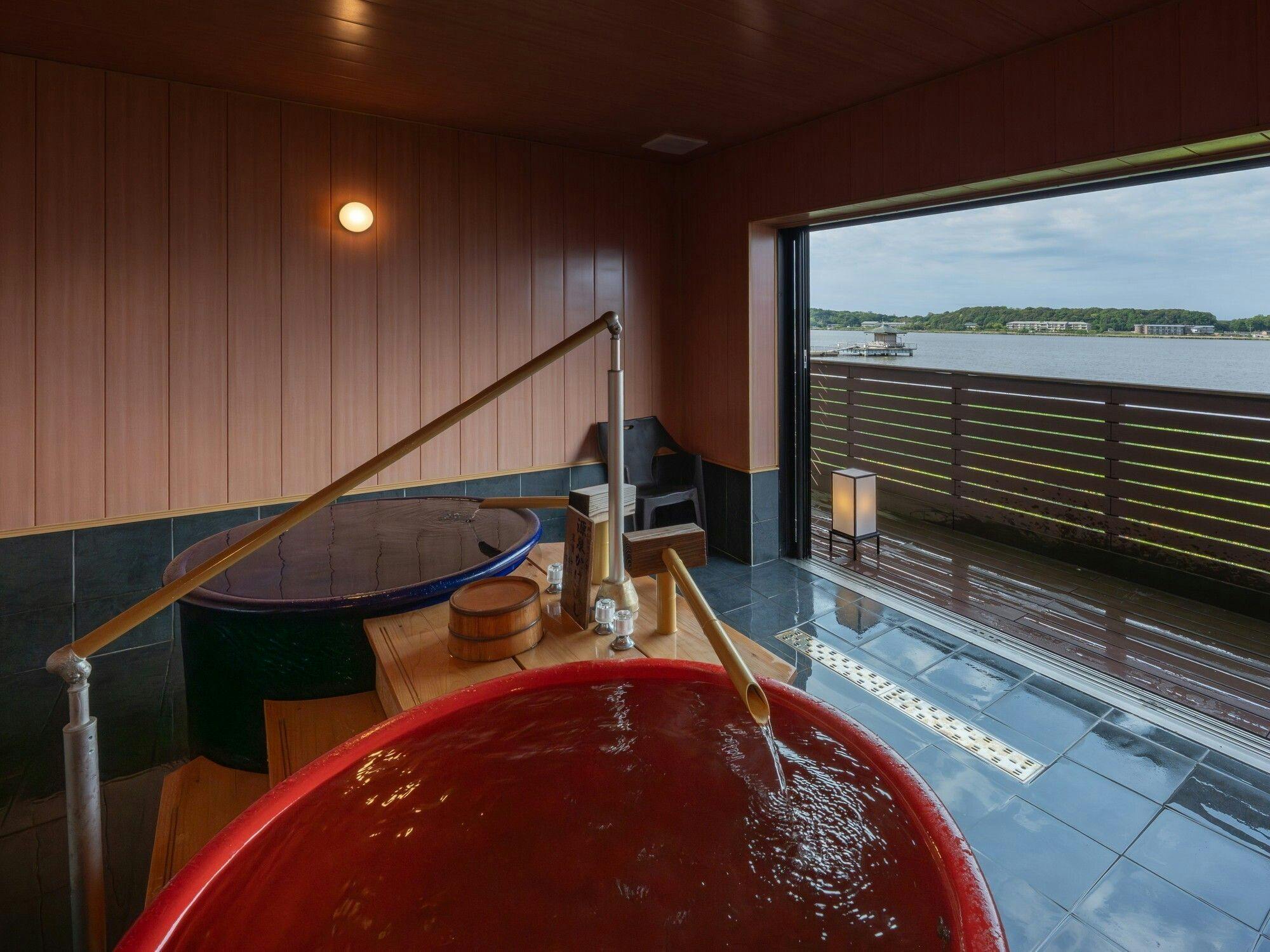 湖畔の宿　森本