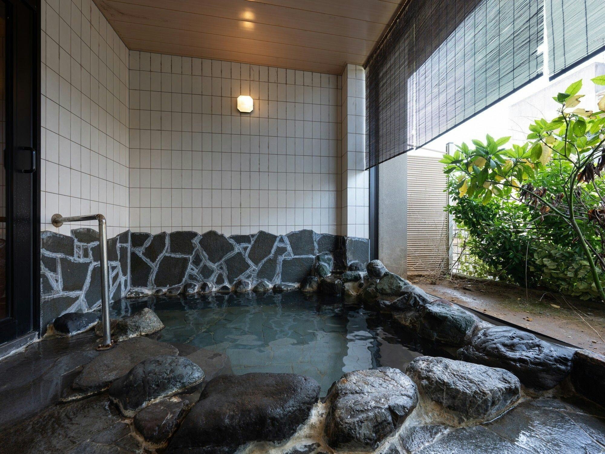 湖畔の宿　森本