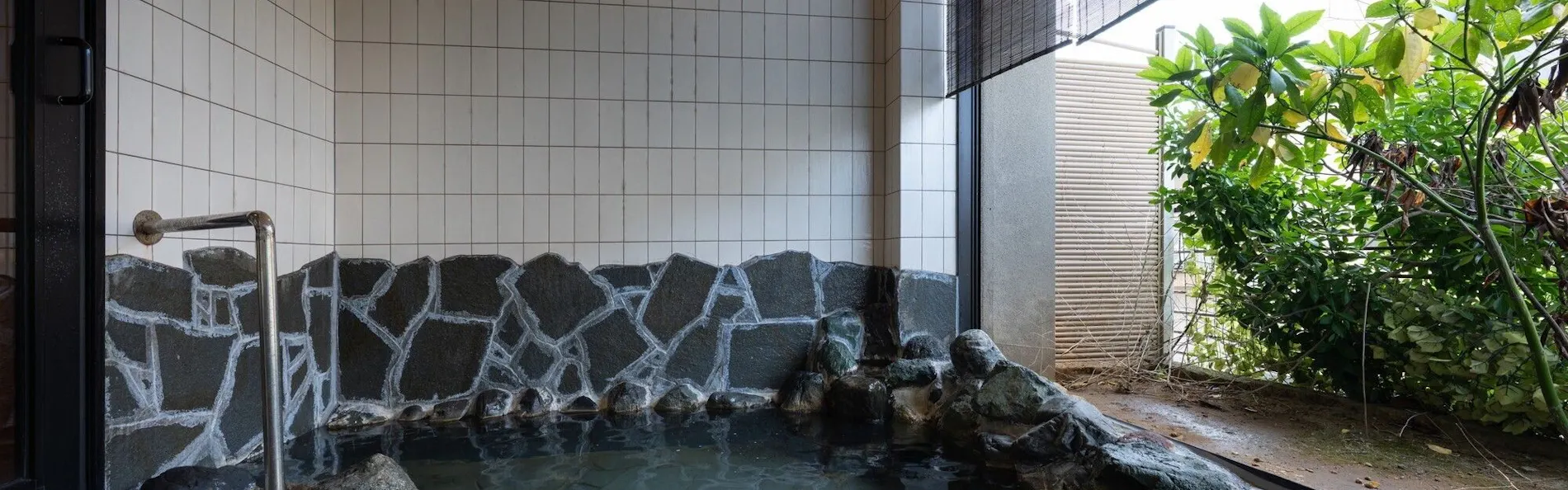 湖畔の宿 森本