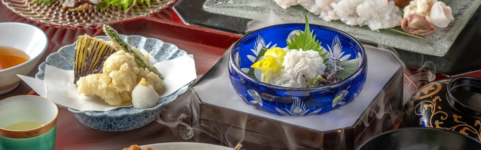 湖畔の宿 森本