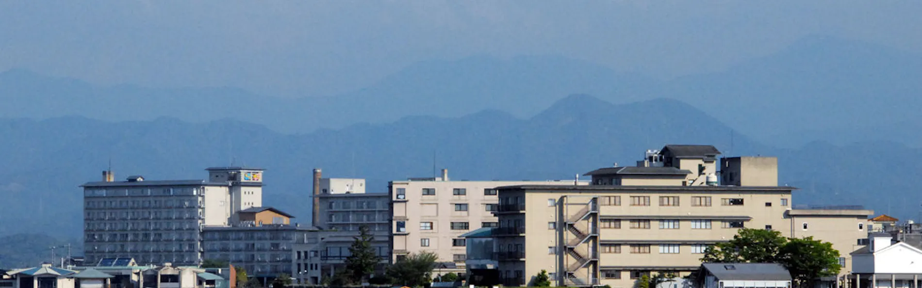 湖畔の宿 森本