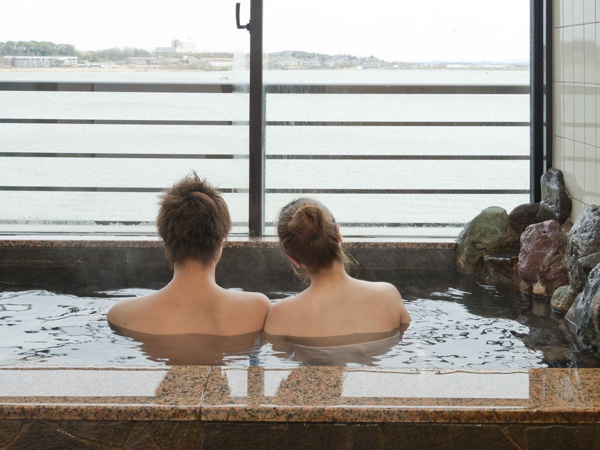 湖畔の宿　森本