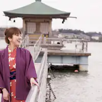 浮御堂に続く桟橋