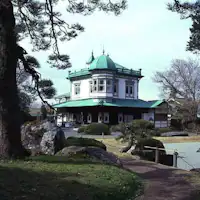 สวนเซอิเบ็น สถานที่ท่องเที่ยวที่ได้รับการขึ้นทะเบียนระดับชาติในเมืองฮิรากาวะ