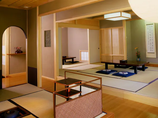 【源泉かけ流しの宿】<二間続き+茶室付の広々特別室>日常から離れ優雅なひと時を愉しむ