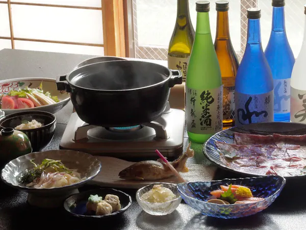 【若主人おすすめ】酒蔵を巡って選んだ季節の地酒と一口おつまみ付!地酒と季節の会席プラン