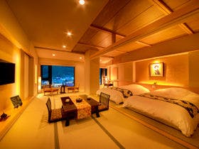 山みず季ＵＲＡＲＡつたや【絶景半露天風呂と美食を味わう宿】