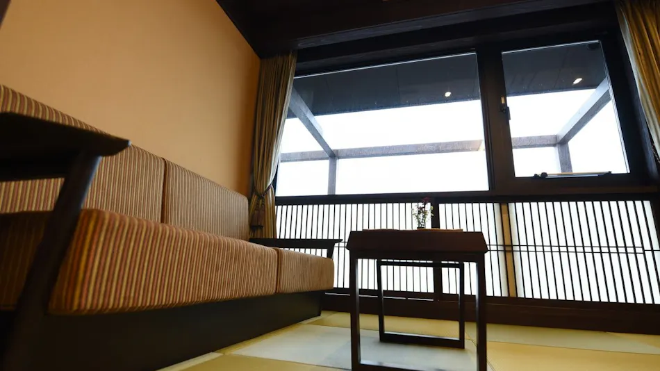Kihiro: A Retreat for Two in the Skies of Hubei