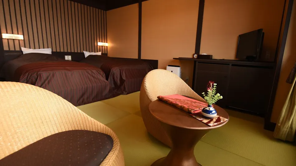 Kihiro: A Retreat for Two in the Skies of Hubei