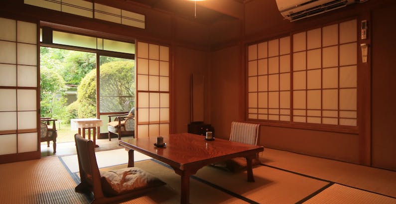 ひなびた雰囲気の落ち着いた和室 桜 百合 8帖 素泊りプラン 日本一の総檜風呂 千人風呂 を24時間心ゆくまで 創業150年の癒しの温泉宿へ プラン 千人風呂 金谷旅館 一休 Com ひなびた雰囲気の落ち着いた和室 桜 百合 8帖 素泊りプラン 日本一の総檜風呂 千人風呂 を24時間心ゆくまで 創業150年の癒しの温泉宿へ プラン 千人風呂 金谷旅館 一休 Com