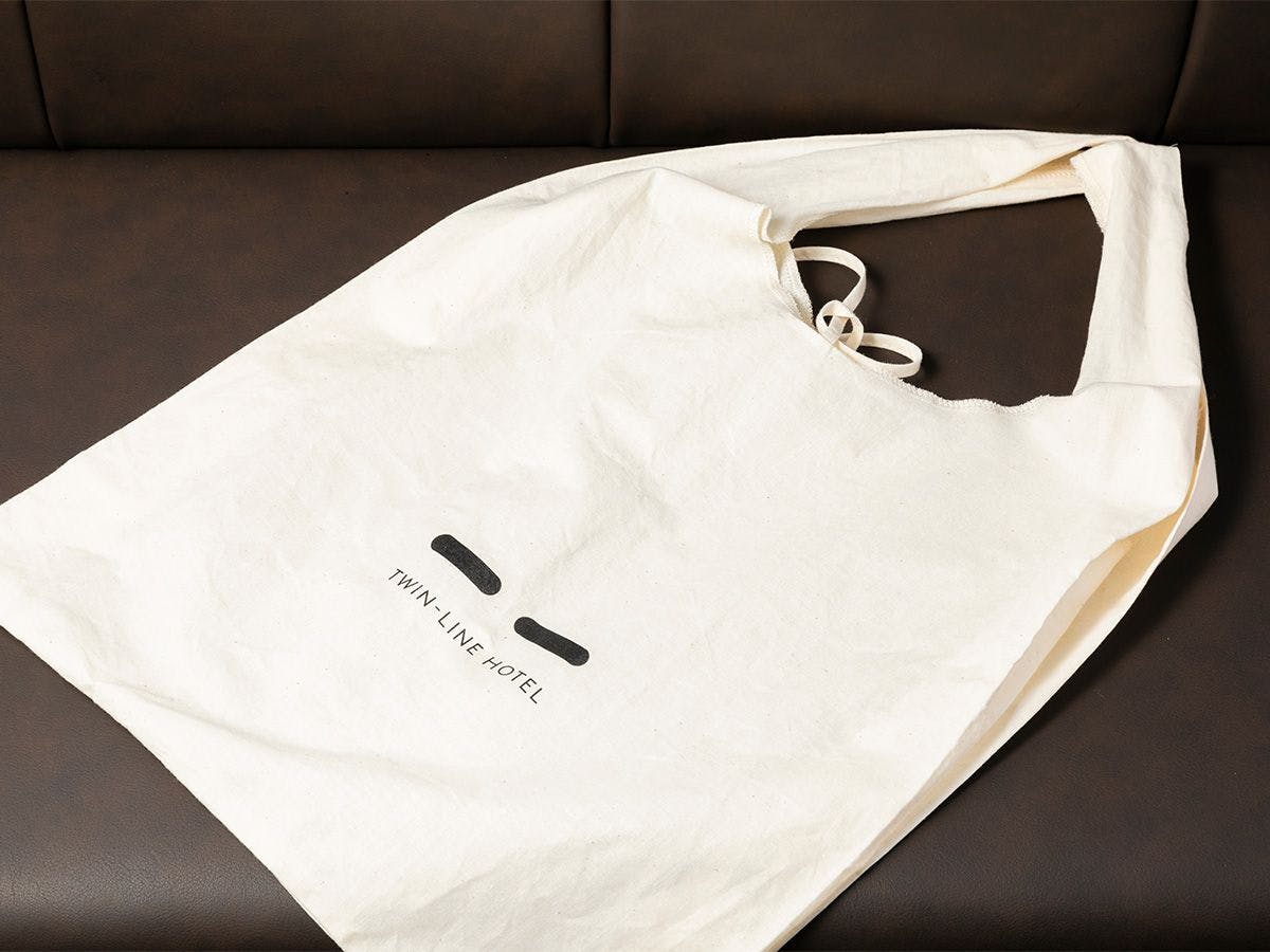 กระเป๋า 'Marche' ดั้งเดิมของโรงแรม