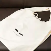 กระเป๋า 'Marche' ดั้งเดิมของโรงแรม