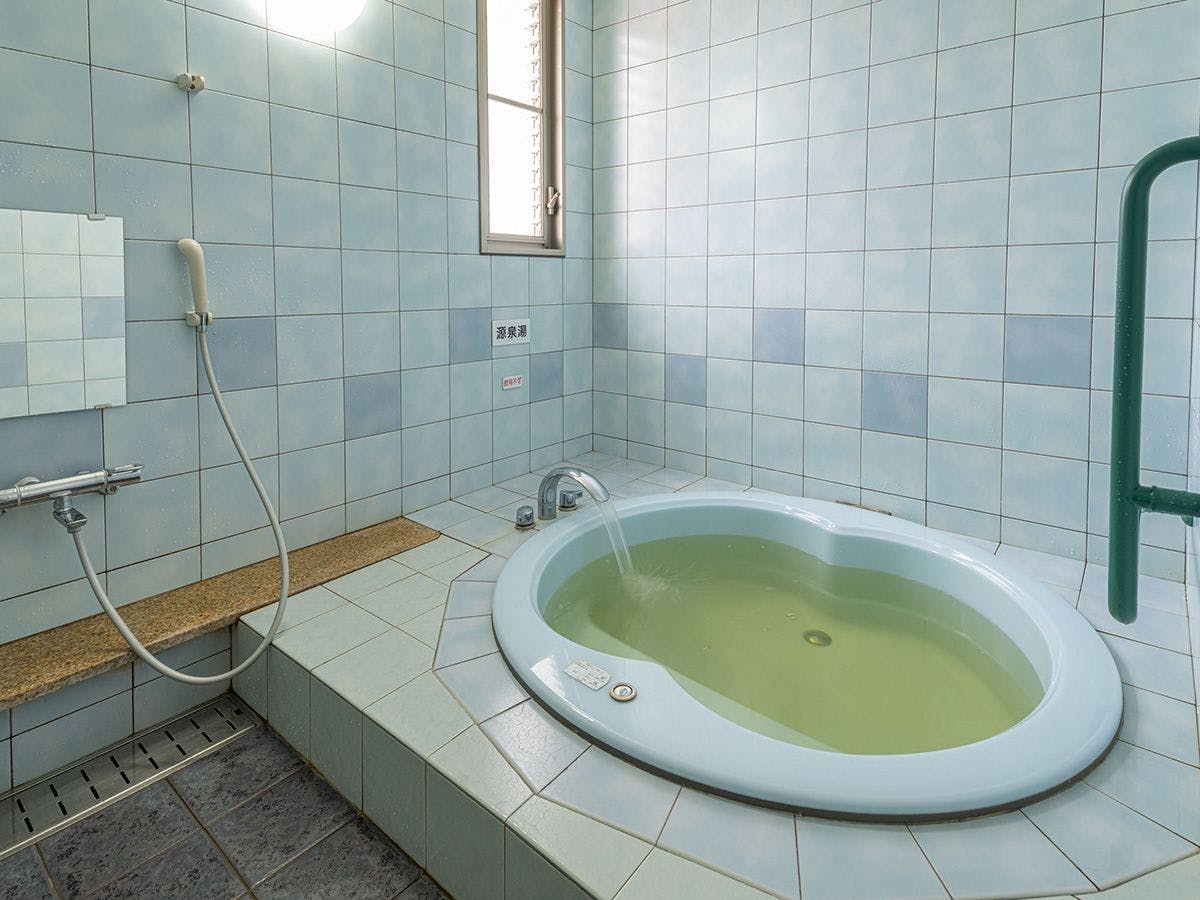 모든 객실에 온천이 있으며 33제곱미터 이상입니다.