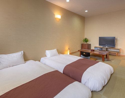 【和室／岩風呂】33平米＋ローベッド