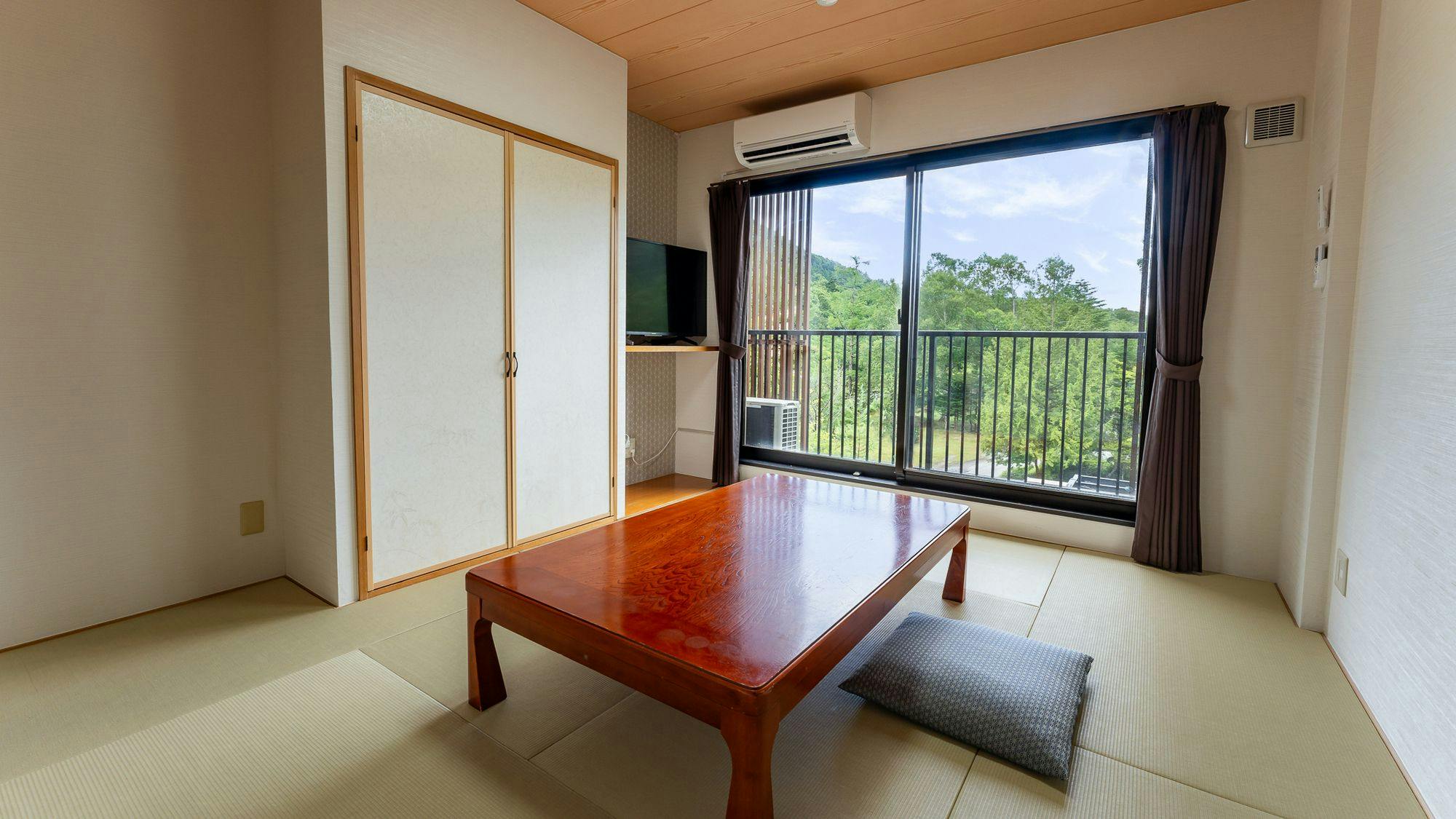 [ห้องสไตล์ญี่ปุ่น 10 เสื่อทาทามิที่เข้าถึงได้]