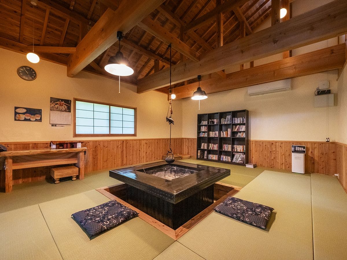そのぎ茶温泉里山の湯宿　つわぶきの花