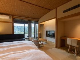 越中五位花尾温泉　山帽子