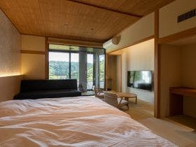 越中五位花尾温泉　山帽子