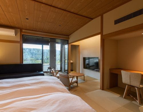 2階　２０１－２０３　客室露天風呂