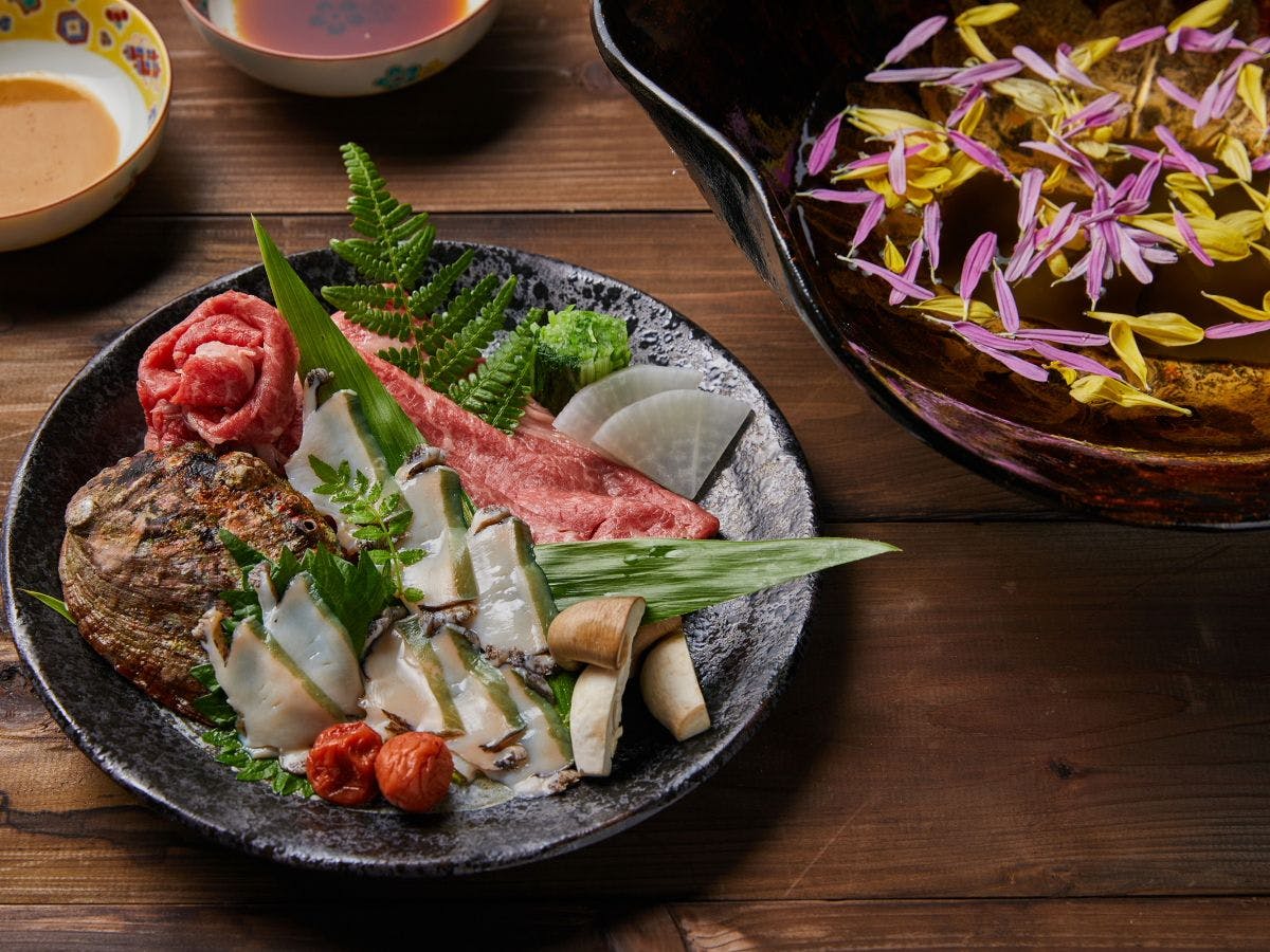 夕食　鍋　あわびのしゃぶしゃぶ