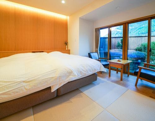 客室「ひばり庵」