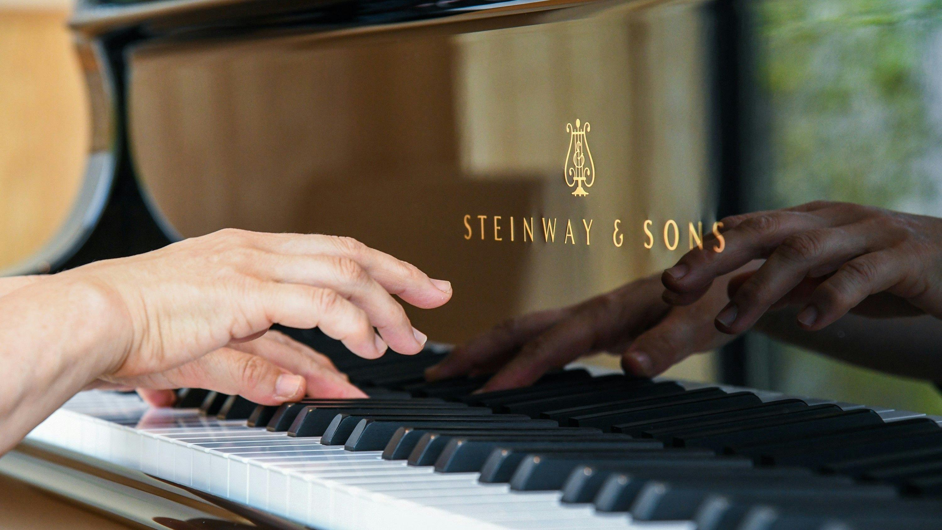 ピアノの生演奏