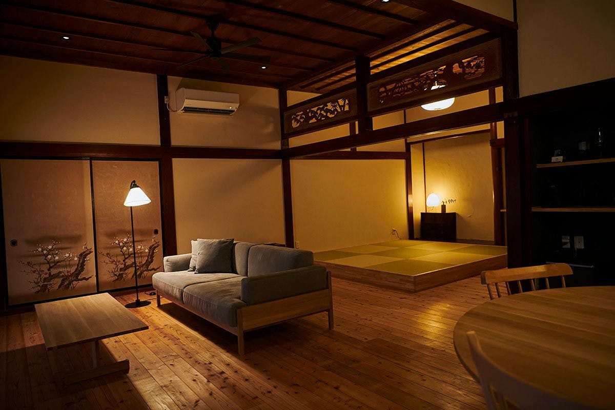 新屋敷-wine & stay shinyashiki-