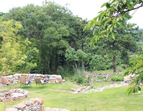 3000平米の広大な敷地にお庭と自家菜園