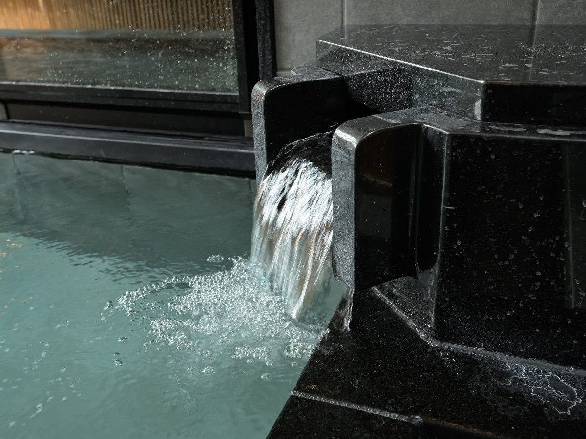 【鷲の湯：露天風呂】