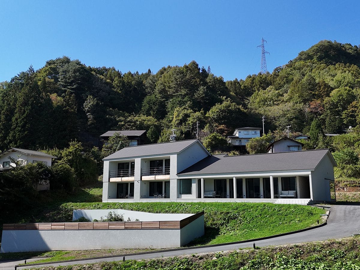 M.K.Place