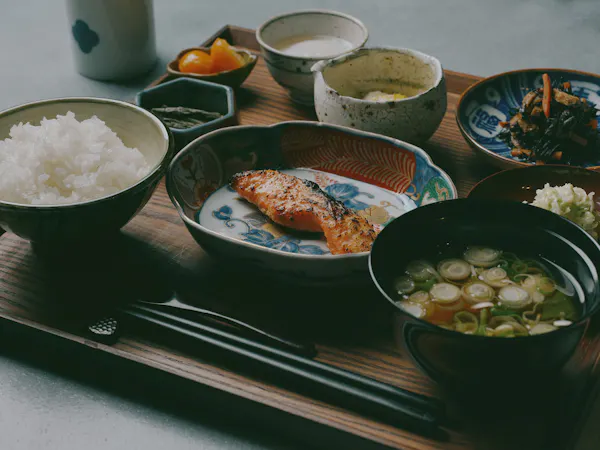 温泉街を楽しむブティックホテルステイプラン(朝食込)