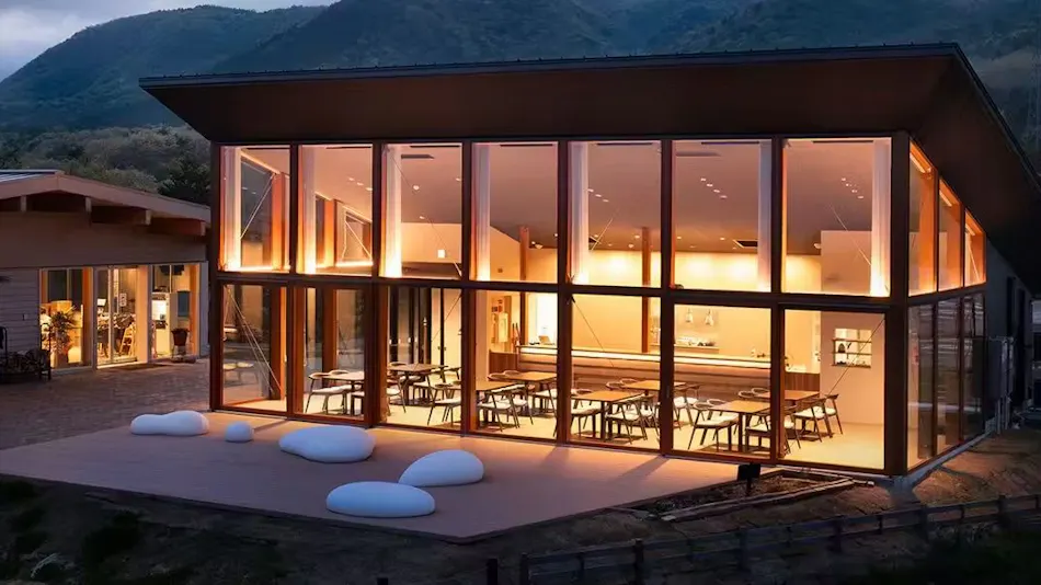 IZUMI PEAK BASE