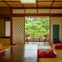 和室12畳バストイレ付