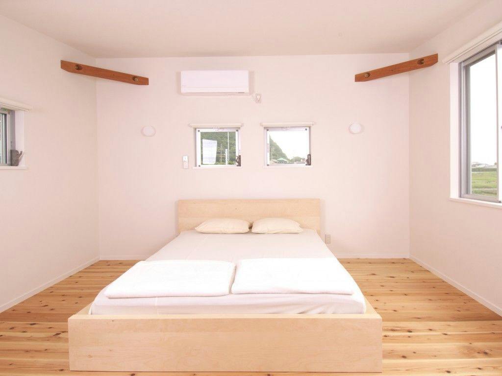 south cottage bedroom