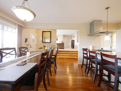 【ダイニングエリア】ステップフロア