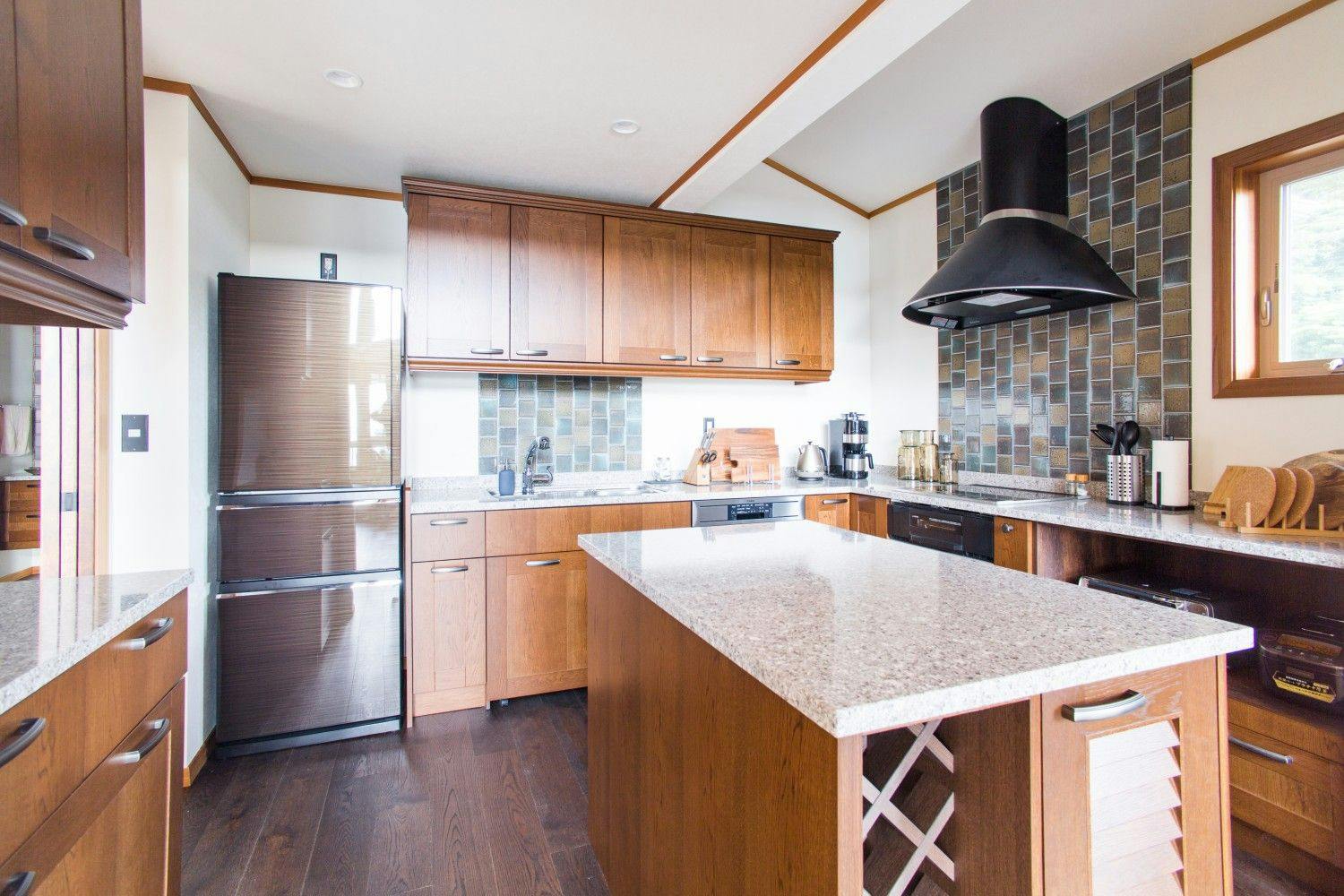Monterey House by SANA