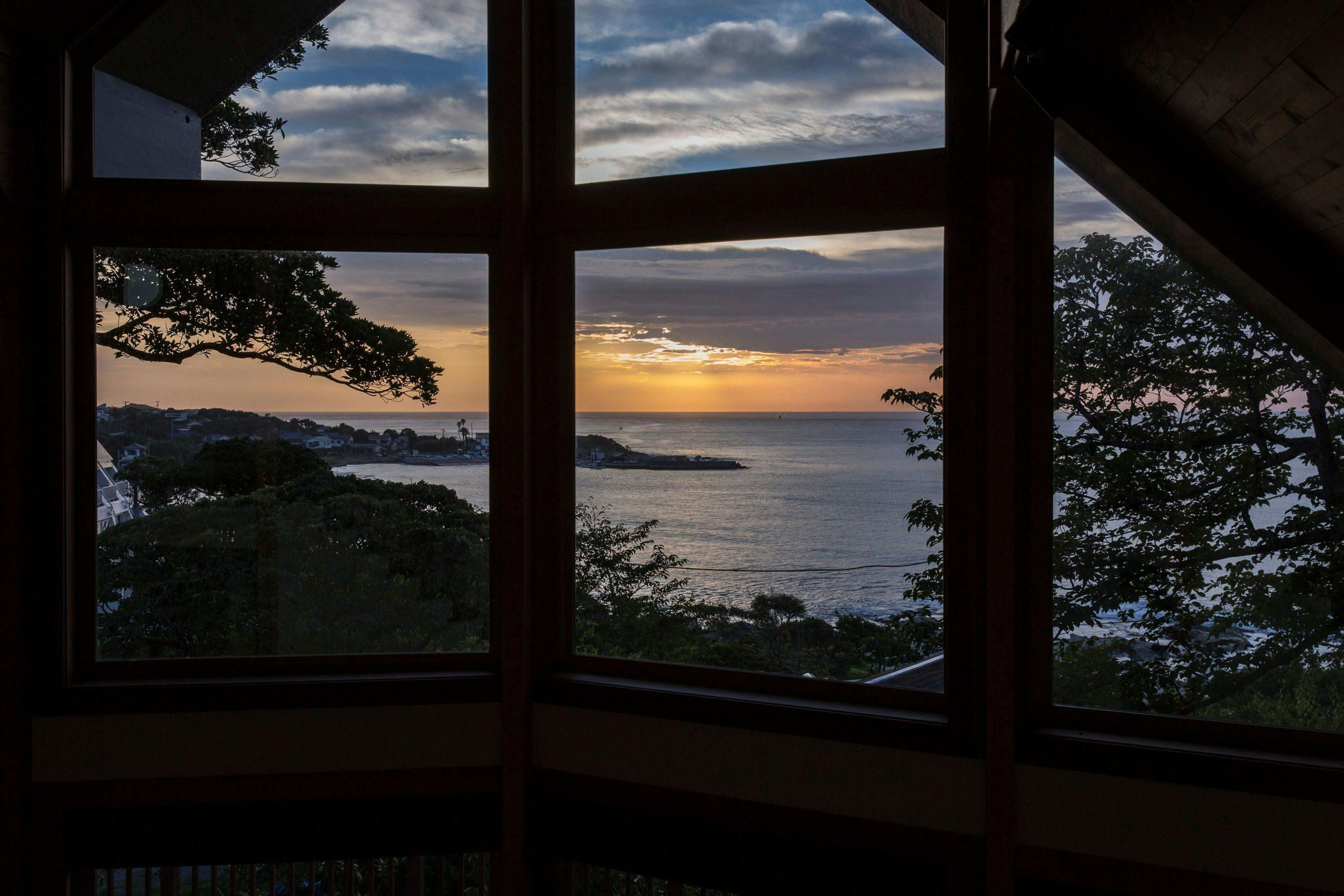 Monterey House by SANA