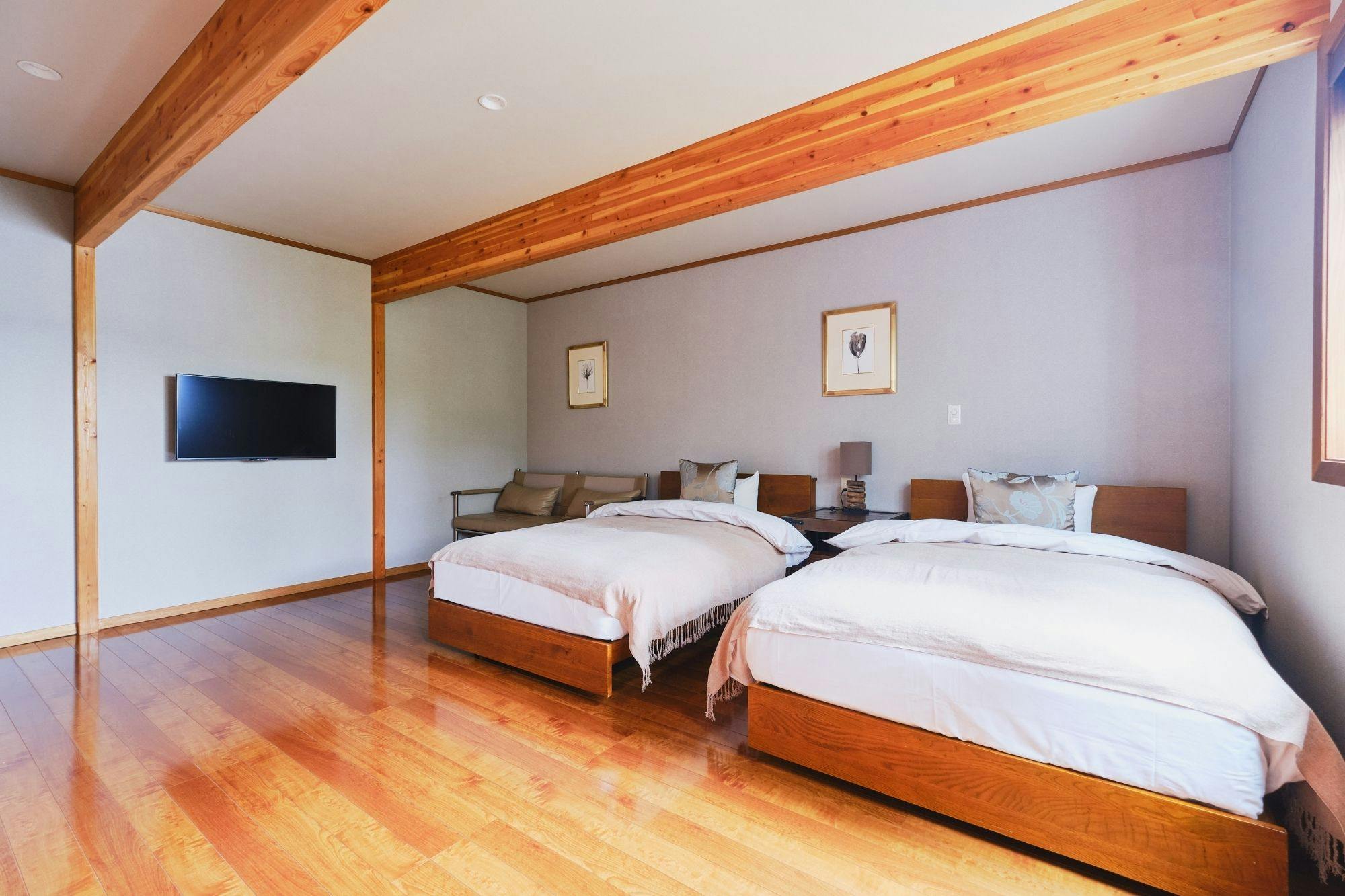 Monterey House by SANA