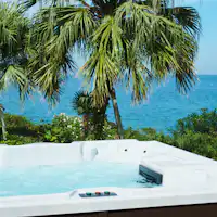 อินฟินิตี้จากุซซี่ / Point Pinos